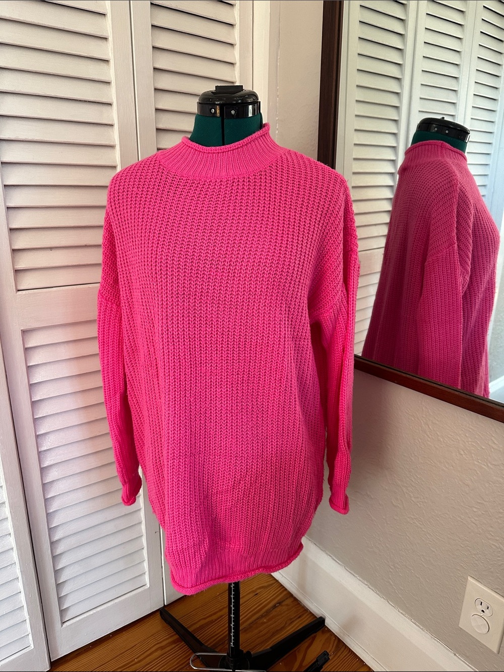 DAVI & DANI Hot Pink Knit Turtleneck Sweater